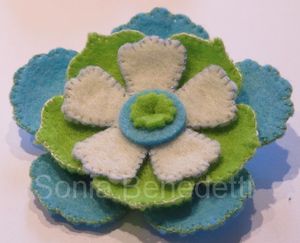 broche fleurs fait main