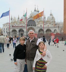 place saint marc trop serieux